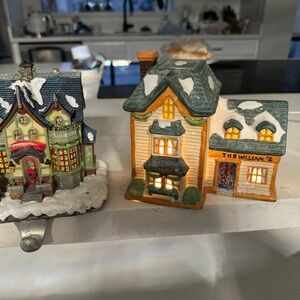 7 pieces of Christmas decorations used